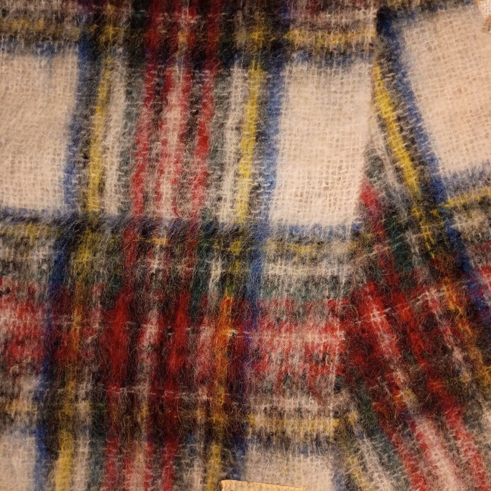 VTG Glentana Scotland Mohair Wool Plaid Scarf Red/wht  Fringe Winter Fluffy 43x9